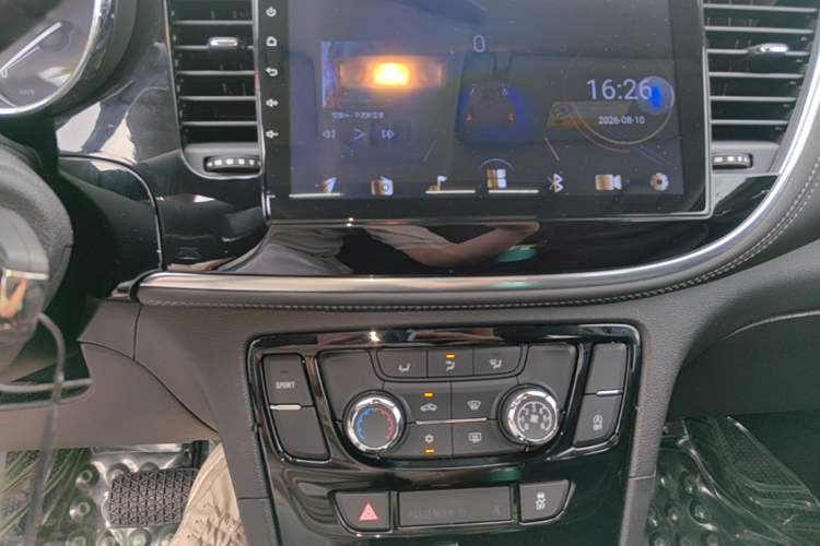 Used Buick Encore 2017 18T Automatic Two-Wheel Drive Urban Leading Model Audio And AC Panel
