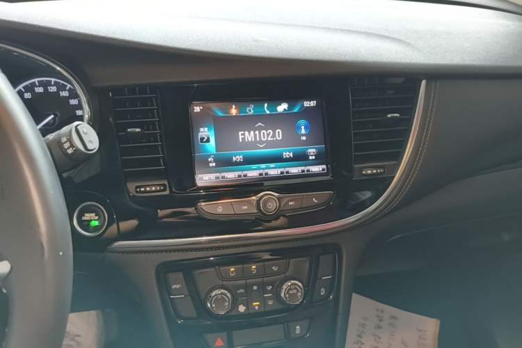 Used Buick Encore 2017 18T Automatic Two-Wheel Drive Urban Elite Model Audio And AC Panel