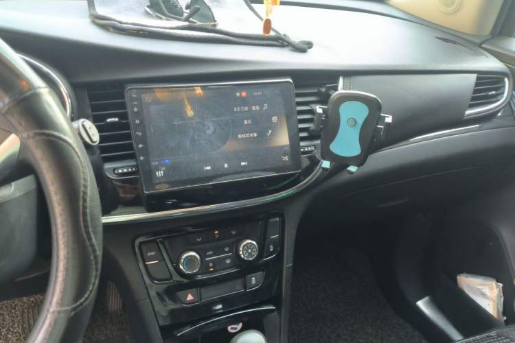 Used Buick Encore 2017 18T Automatic Two-Wheel Drive Urban Fashion Model Audio And AC Panel