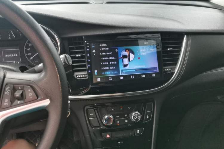 Used Buick Encore 2017 18T Automatic Two-Wheel Drive Urban Leading Model Audio And AC Panel