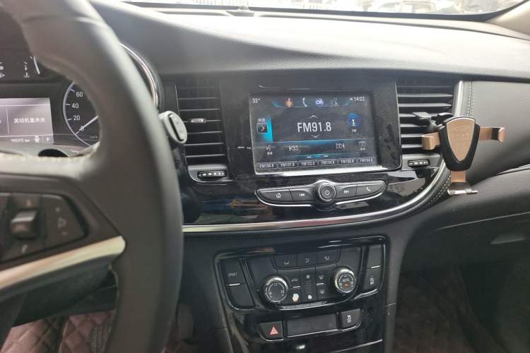 Used Buick Encore 2017 18T Automatic Two-Wheel Drive Urban Elite Model Audio And AC Panel