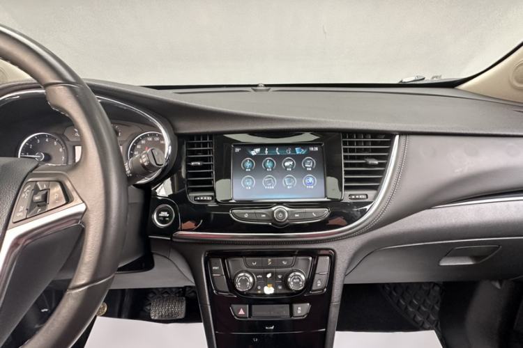 Used Buick Encore 2017 18T Automatic All-Wheel-Drive Flagship Model Audio And AC Panel