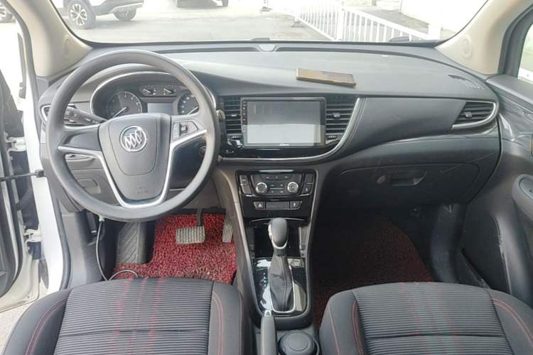 Used Buick Encore 2017 18T Automatic Two-Wheel Drive Urban Leading Model Center Console