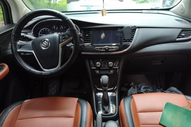 Used Buick Encore 2017 18T Automatic Two-Wheel Drive Urban Leading Model Center Console