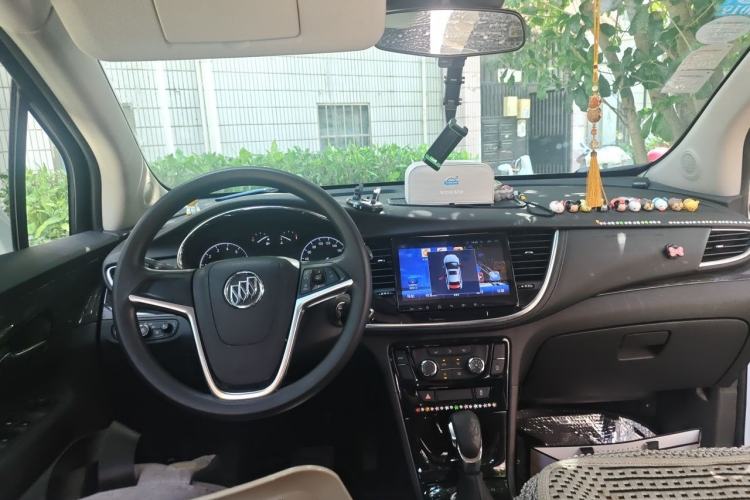 Used Buick Encore 2017 18T Automatic Two-Wheel Drive Urban Leading Model Center Console