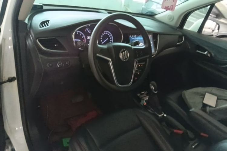 Used Buick Encore 2017 18T Automatic Two-Wheel Drive Urban Leading Model Center Console