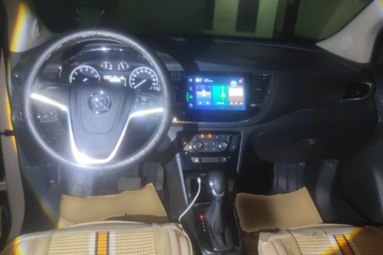 Used Buick Encore 2017 18T Automatic Two-Wheel Drive Urban Leading Model Center Console