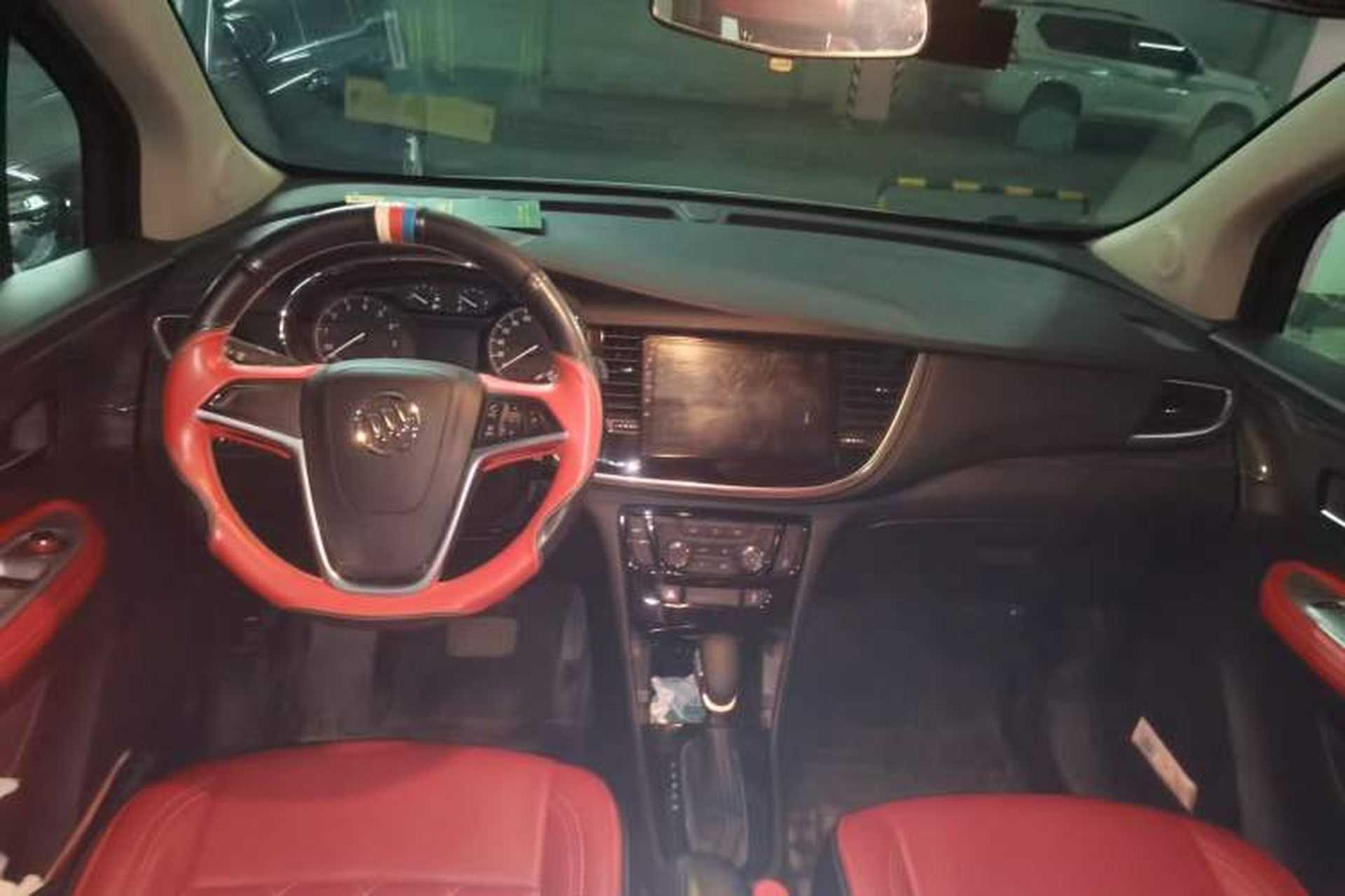 Used Buick Encore 2017 18T Automatic Two-Wheel Drive Urban Fashion Model Center Console