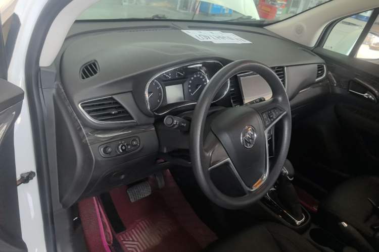 Used Buick Encore 2017 18T Automatic Two-Wheel Drive Urban Leading Model Center Console