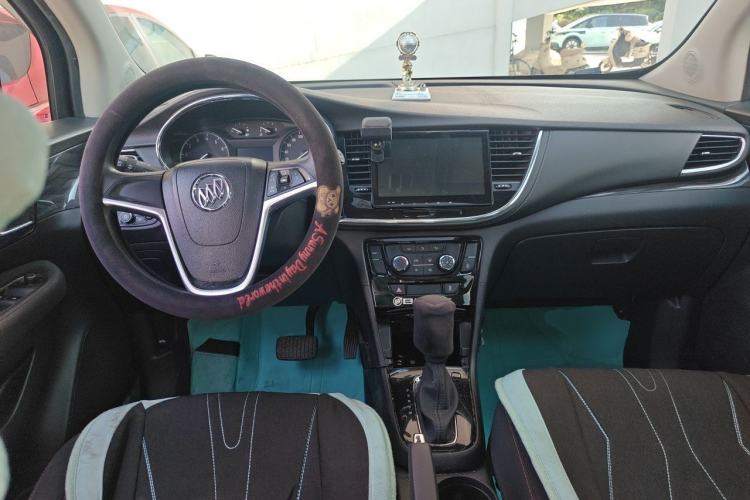 Used Buick Encore 2017 18T Automatic Two-Wheel Drive Urban Fashion Model Center Console