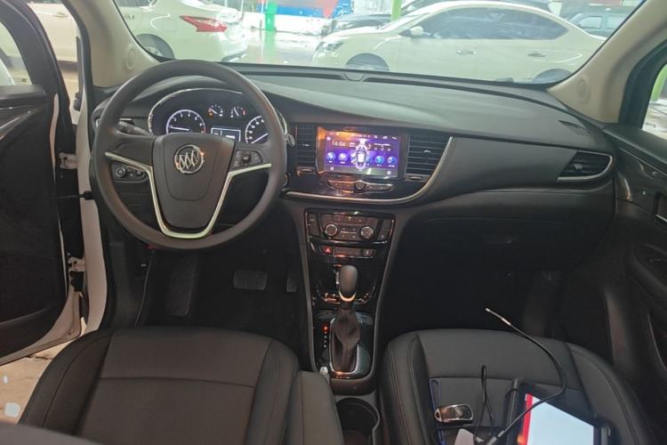 Used Buick Encore 2017 18T Automatic Two-Wheel Drive Urban Fashion Model Center Console