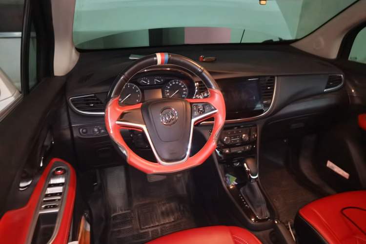 Used Buick Encore 2017 18T Automatic Two-Wheel Drive Urban Fashion Model Center Console