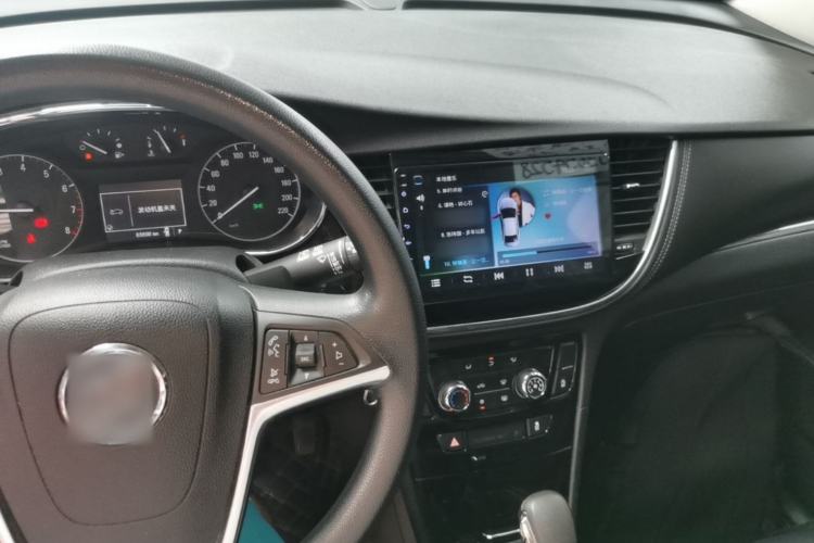 Used Buick Encore 2017 18T Automatic Two-Wheel Drive Urban Leading Model Center Console