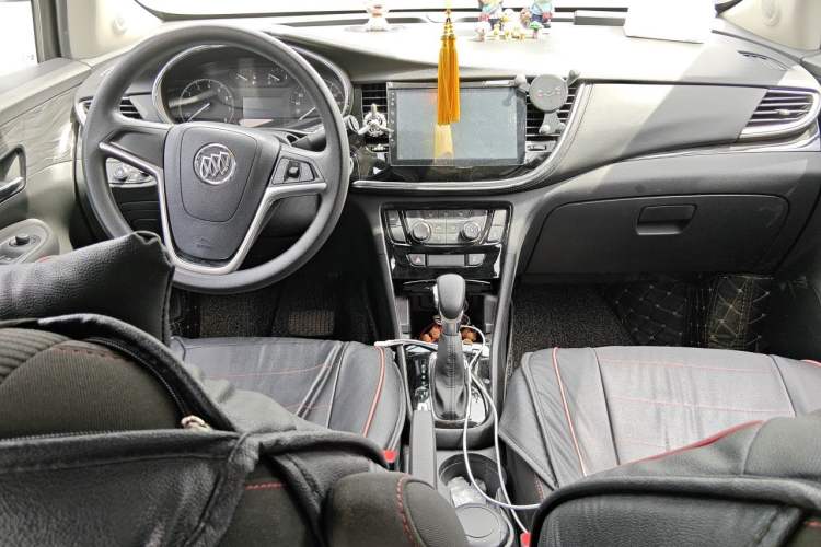 Used Buick Encore 2017 18T Automatic Two-Wheel Drive Urban Fashion Model Center Console