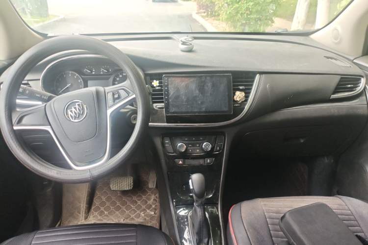 Used Buick Encore 2017 18T Automatic Two-Wheel Drive Urban Leading Model Center Console