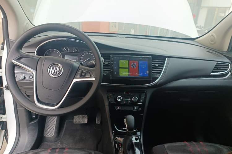 Used Buick Encore 2017 18T Automatic Two-Wheel Drive Urban Fashion Model Center Console