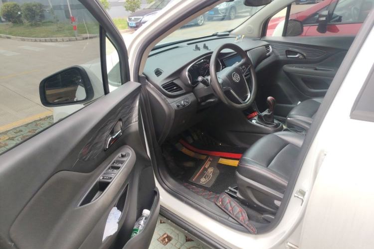 Used Buick Encore 2017 18T Manual Two-Wheel Drive Urban Advanced Version Driver Seat