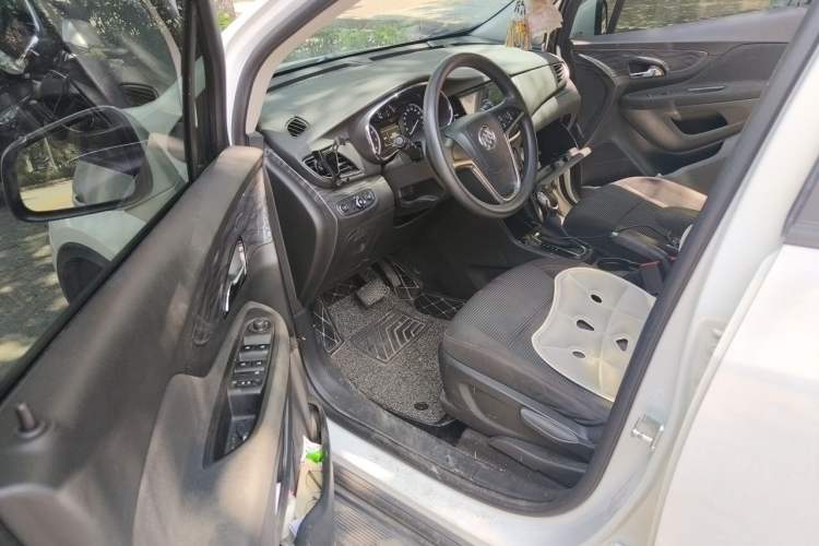 Used Buick Encore 2017 18T Automatic Two-Wheel Drive Urban Fashion Model Driver Seat