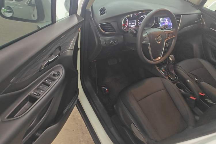 Used Buick Encore 2017 18T Automatic Two-Wheel Drive Urban Fashion Model Driver Seat