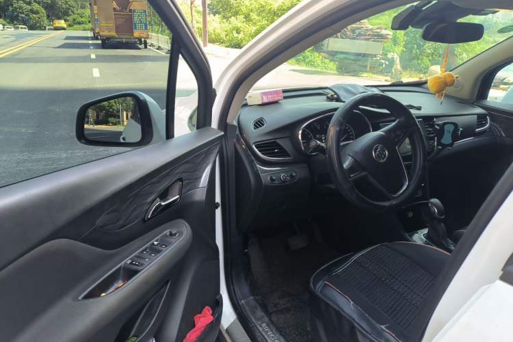 Used Buick Encore 2017 18T Automatic Two-Wheel Drive Urban Fashion Model Driver Seat