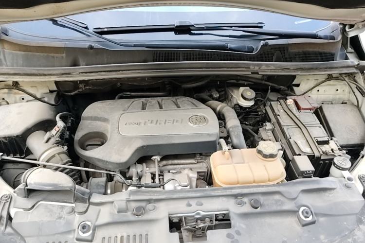 Used Buick Encore 2017 18T Automatic Two-Wheel Drive Urban Fashion Model Engine Bay