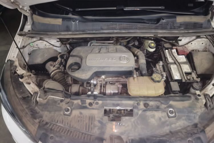 Used Buick Encore 2017 18T Automatic Two-Wheel Drive Urban Fashion Model Engine Bay