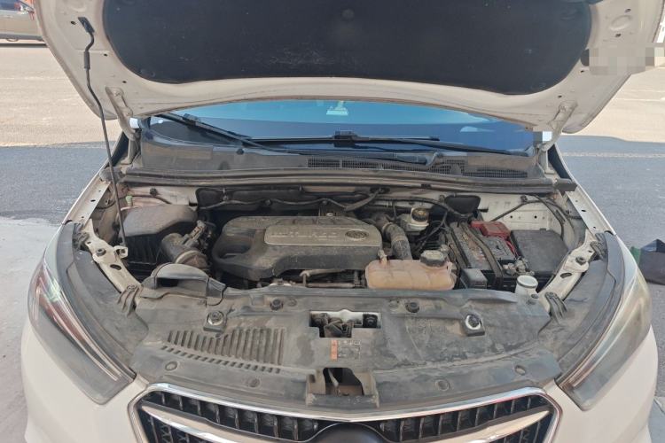 Used Buick Encore 2017 18T Automatic Two-Wheel Drive Urban Fashion Model Engine Bay