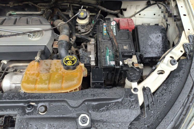 Used Buick Encore 2017 18T Automatic Two-Wheel Drive Urban Leading Model Engine Bay Left