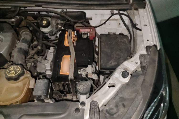 Used Buick Encore 2017 18T Automatic Two-Wheel Drive Urban Leading Model Engine Bay Left