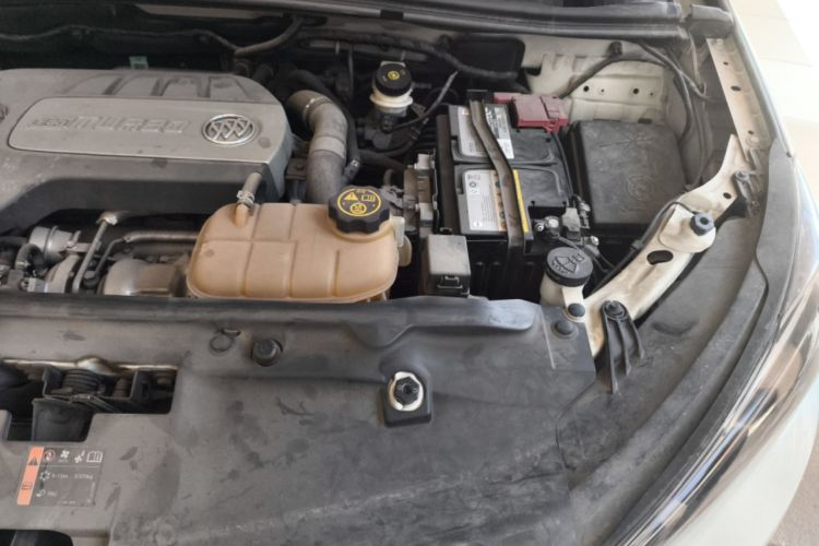 Used Buick Encore 2017 18T Automatic Two-Wheel Drive Urban Fashion Model Engine Bay Left