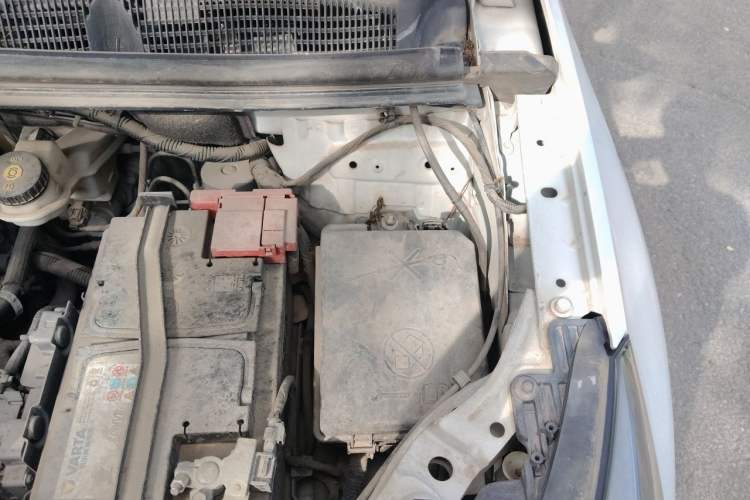 Used Buick Encore 2017 18T Automatic Two-Wheel Drive Urban Leading Model Engine Bay Left