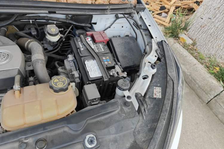 Used Buick Encore 2017 18T Automatic Two-Wheel Drive Urban Leading Model Engine Bay Left