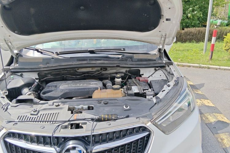 Used Buick Encore 2017 18T Automatic Two-Wheel Drive Urban Fashion Model Engine Bay Left
