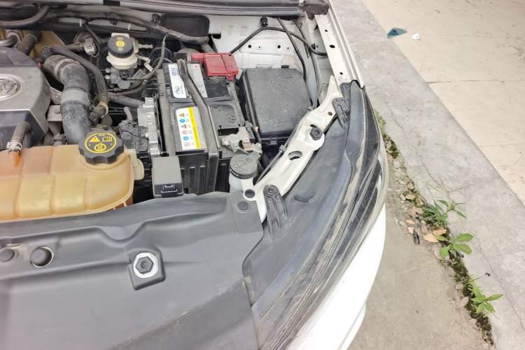 Used Buick Encore 2017 18T Automatic Two-Wheel Drive Urban Elite Model Engine Bay Left