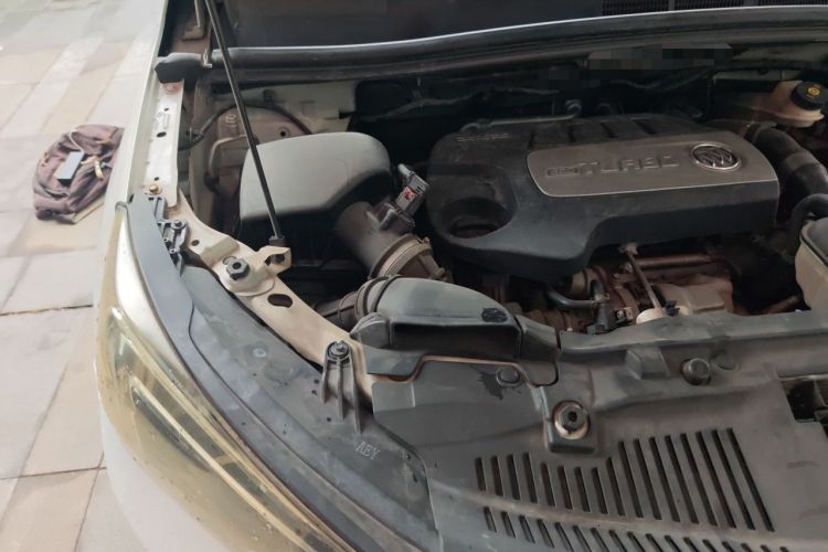 Used Buick Encore 2017 18T Automatic Two-Wheel Drive Urban Leading Model Engine Bay Right
