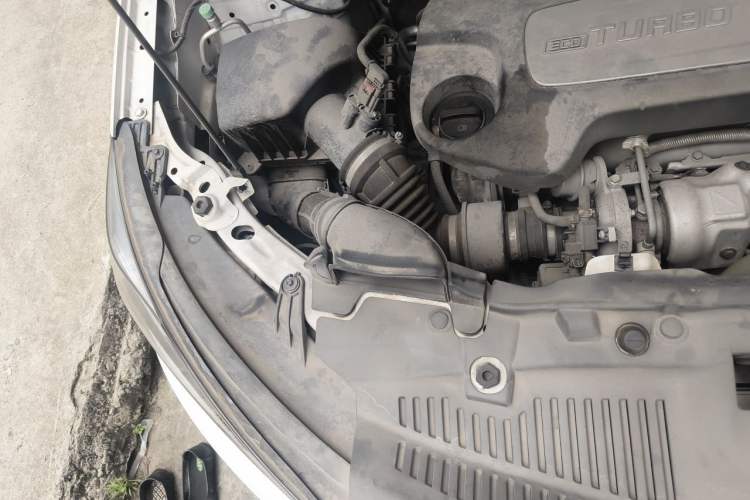 Used Buick Encore 2017 18T Automatic Two-Wheel Drive Urban Leading Model Engine Bay Right