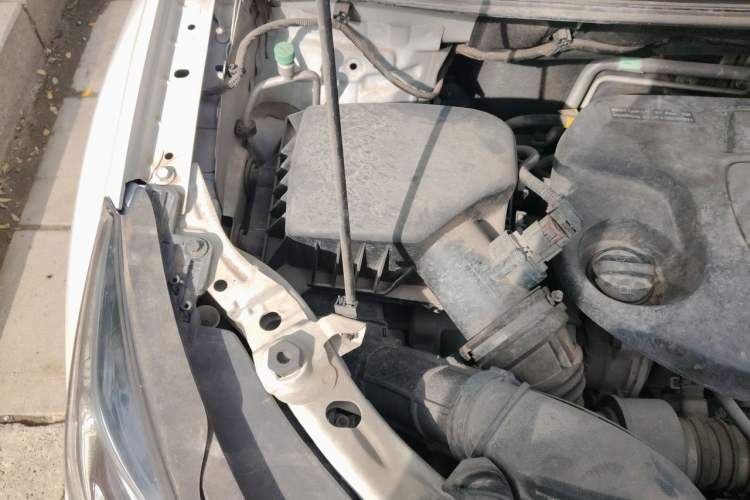 Used Buick Encore 2017 18T Automatic Two-Wheel Drive Urban Leading Model Engine Bay Right