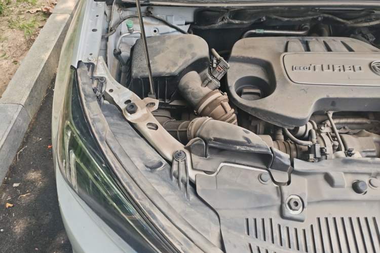 Used Buick Encore 2017 18T Automatic Two-Wheel Drive Urban Leading Model Engine Bay Right