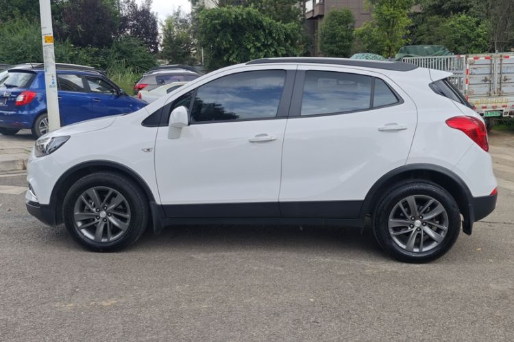 Used Buick Encore 2017 18T Automatic Two-Wheel Drive Urban Fashion Model Exterior 3