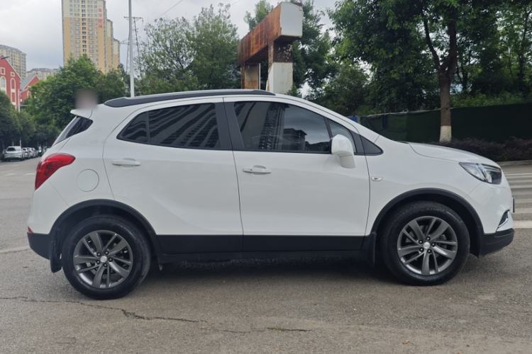 Used Buick Encore 2017 18T Automatic Two-Wheel Drive Urban Fashion Model Exterior 4