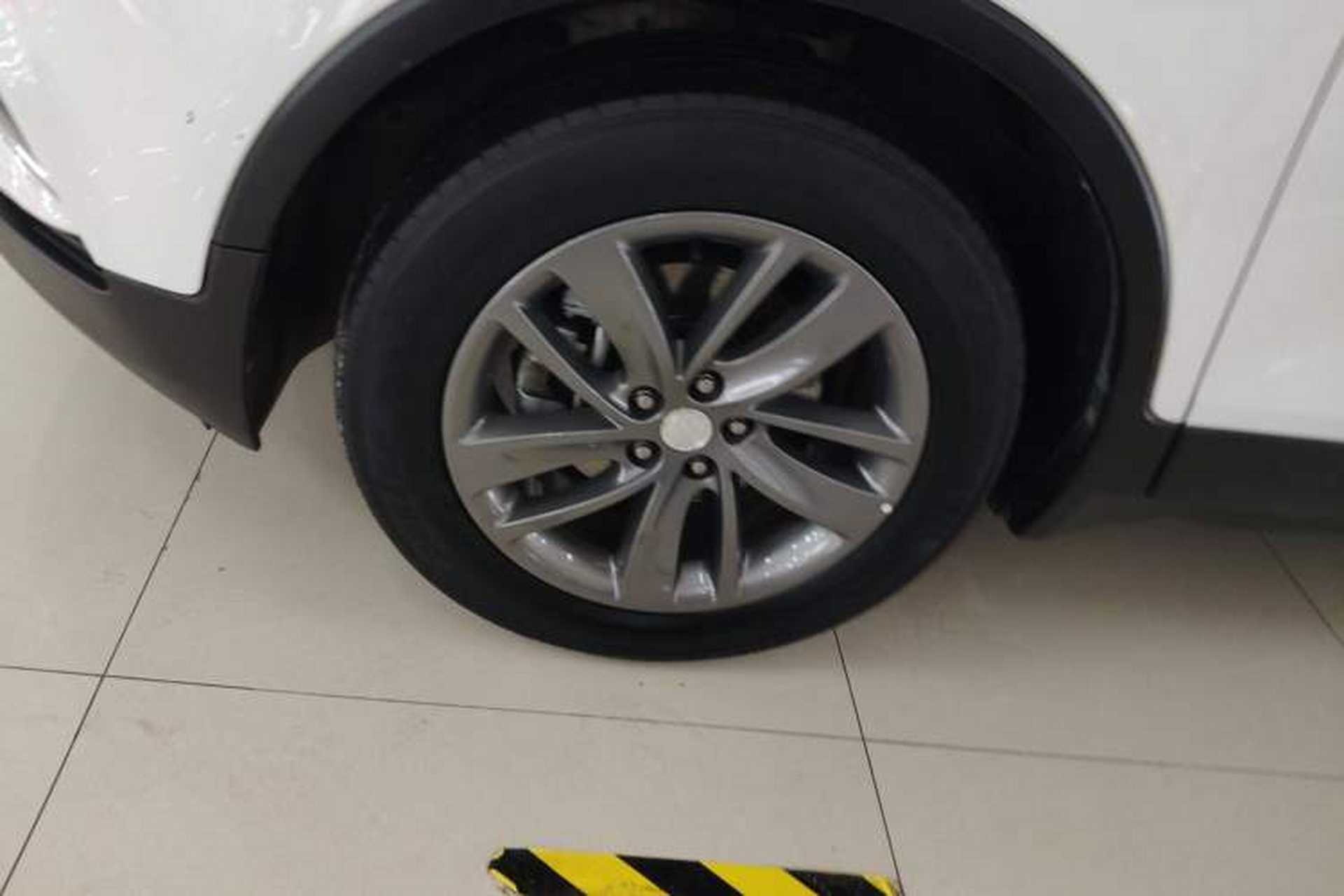 Used Buick Encore 2017 18T Automatic Two-Wheel Drive Urban Leading Model Exterior 4