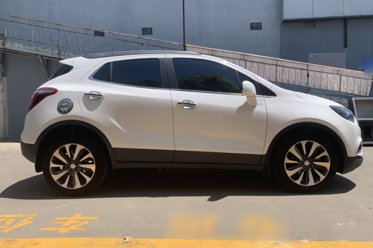 Used Buick Encore 2017 18T Automatic All-Wheel-Drive Flagship Model Exterior 5