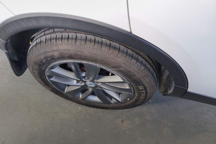 Used Buick Encore 2017 18T Automatic Two-Wheel Drive Urban Fashion Model Exterior 8