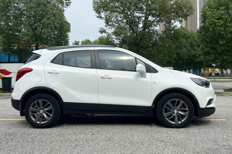 Used Buick Encore 2017 18T Automatic Two-Wheel Drive Urban Leading Model Exterior 9