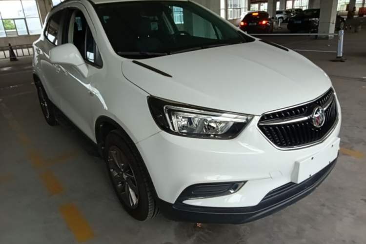 Used Buick Encore 2017 18T Automatic Two-Wheel Drive Urban Leading Model Front Right 45 Deg