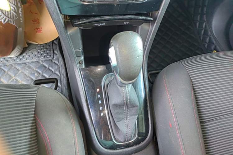 Used Buick Encore 2017 18T Automatic Two-Wheel Drive Urban Leading Model Gear Lever