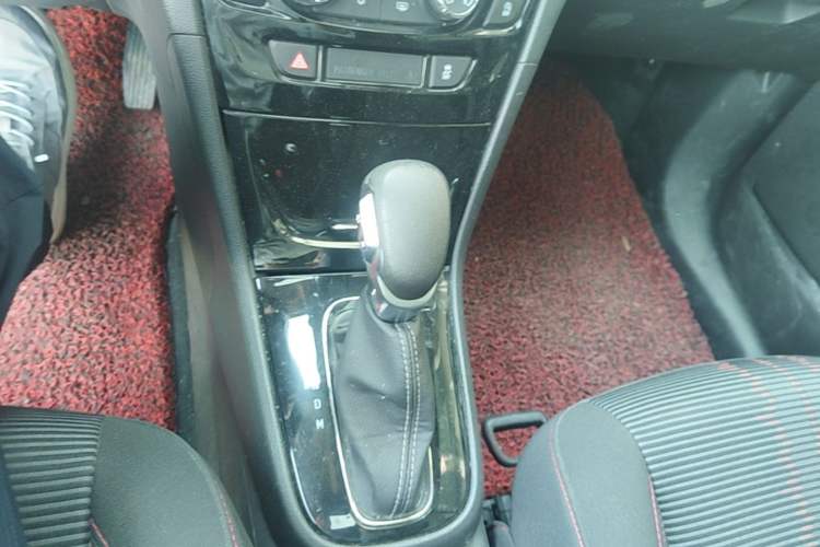 Used Buick Encore 2017 18T Automatic Two-Wheel Drive Urban Leading Model Gear Lever