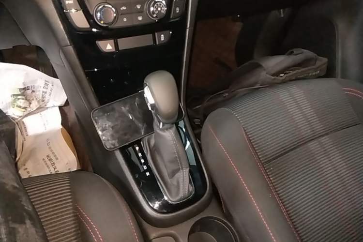 Used Buick Encore 2017 18T Automatic Two-Wheel Drive Urban Leading Model Gear Lever