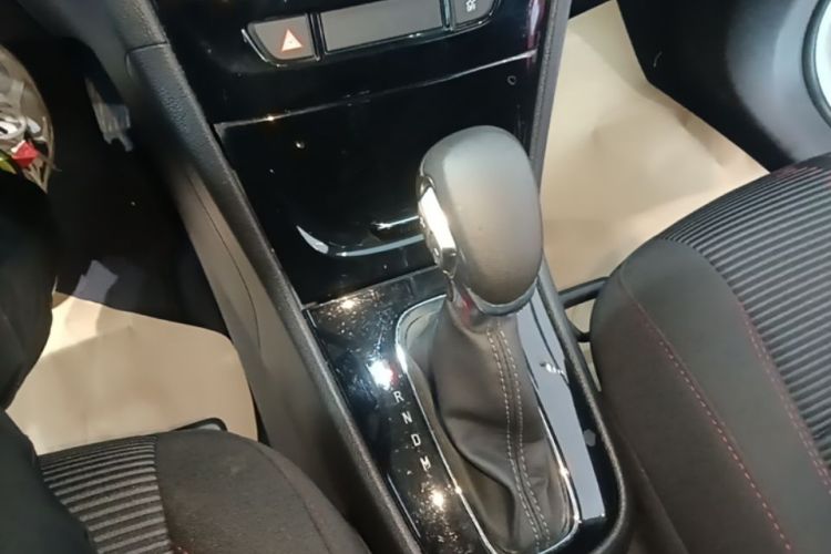 Used Buick Encore 2017 18T Automatic Two-Wheel Drive Urban Leading Model Gear Lever