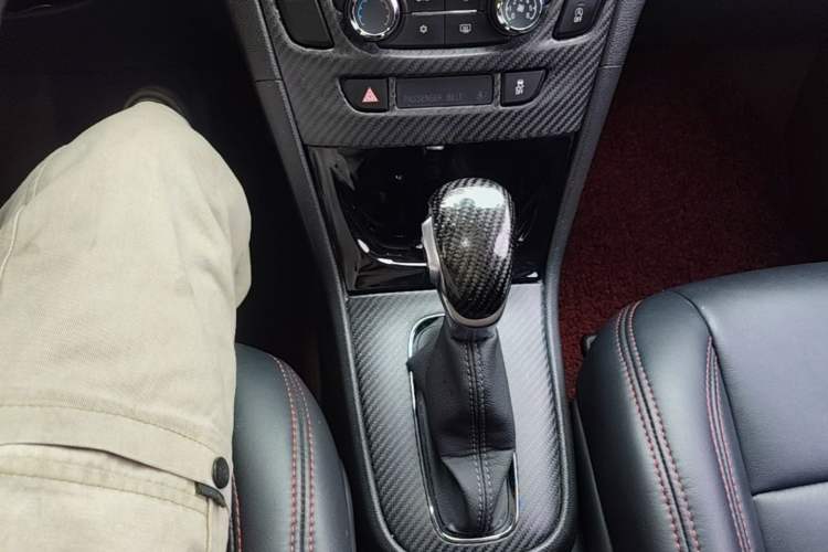 Used Buick Encore 2017 18T Automatic Two-Wheel Drive Urban Leading Model Gear Lever
